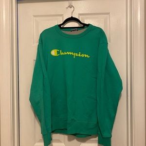 Champion Crew Neck- L